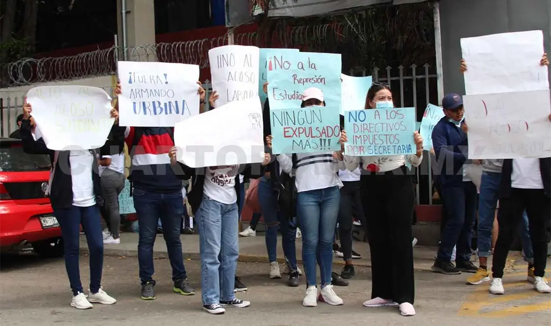 Normalistas denuncian expulsión e irregularidades