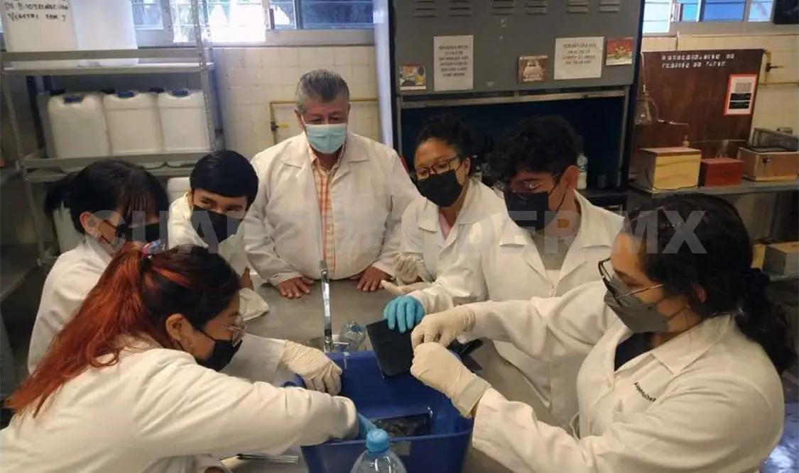 Realizan cursos en Ingeniería Química y Bioquímica