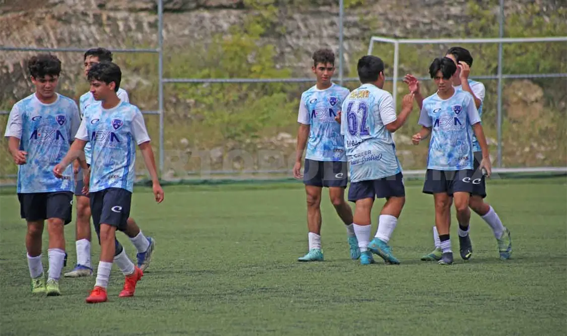 Gallos Tapachula manda en la región