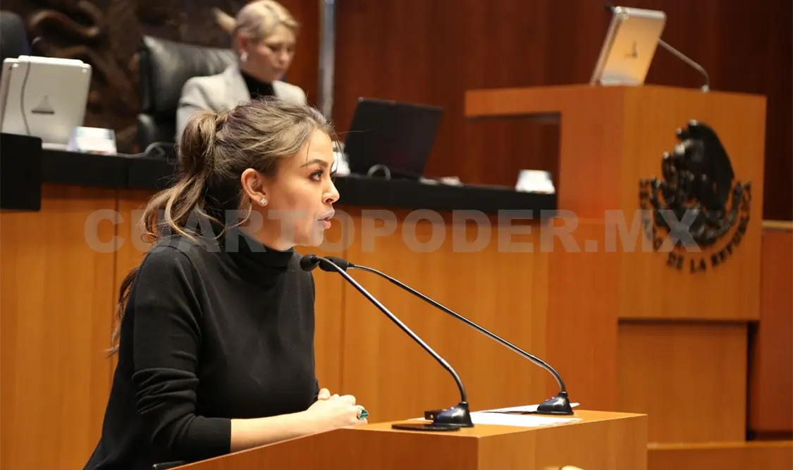 Dialogan en comparecencia de Raquel Buenrostro