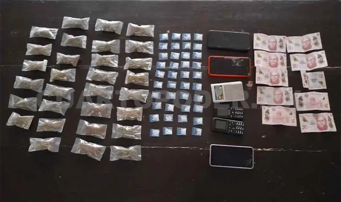 Arrestan a sujeto con envoltorios de droga