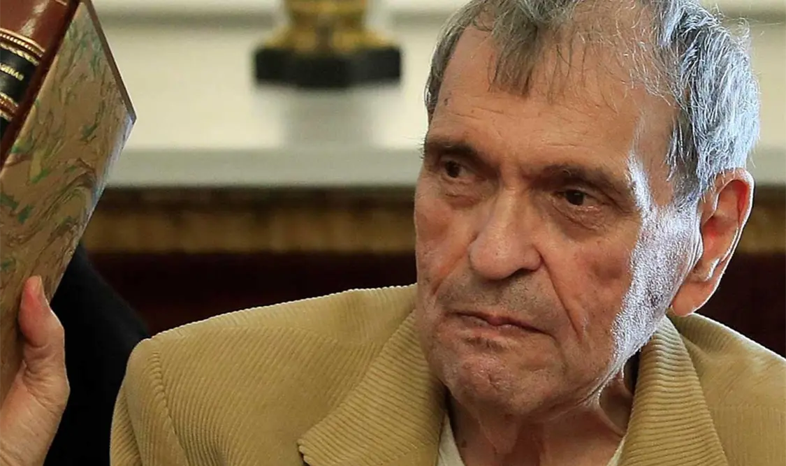 El Premio Cervantes, el más prestigioso de las letras en español, está dotado con 125 mil euros. Cortesía