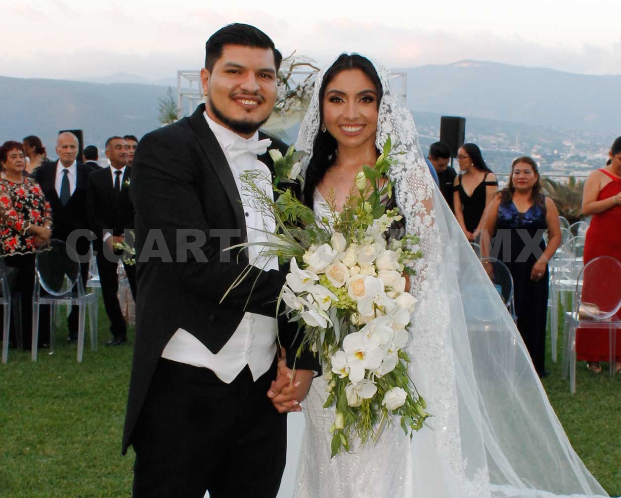 Juan Carlos y Karla se juran amor eterno
