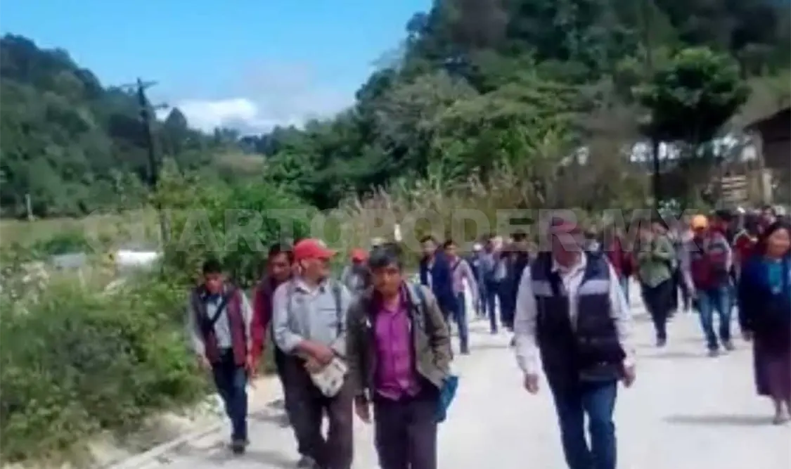 Pobladores piden pavimentación de caminos en Oxchuc