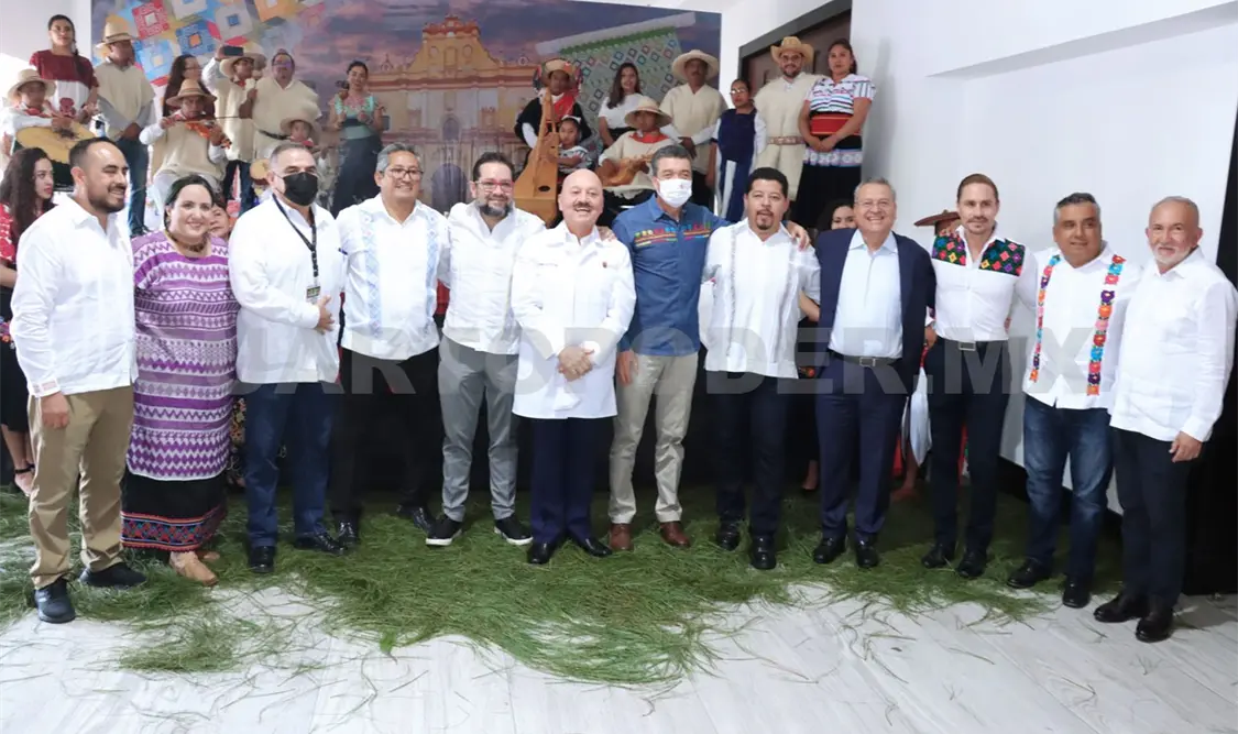 Encabeza toma de protesta de la Red por la Salud 2022