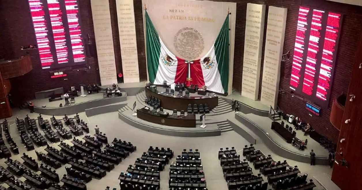Dictamen de reforma electoral abre pleito entre diputados