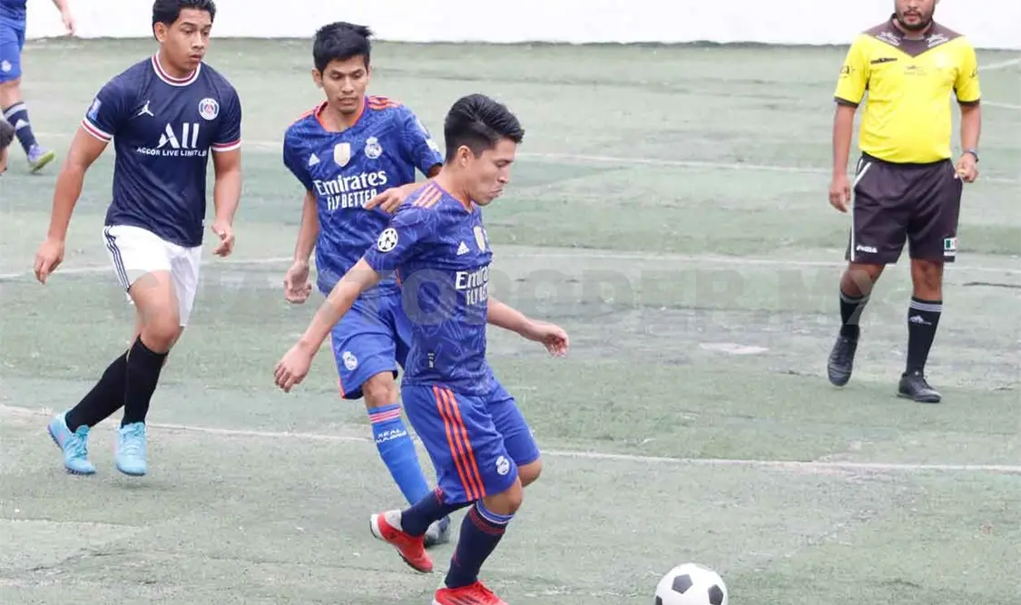 Ice-Cars FC doma a los Leones Negros