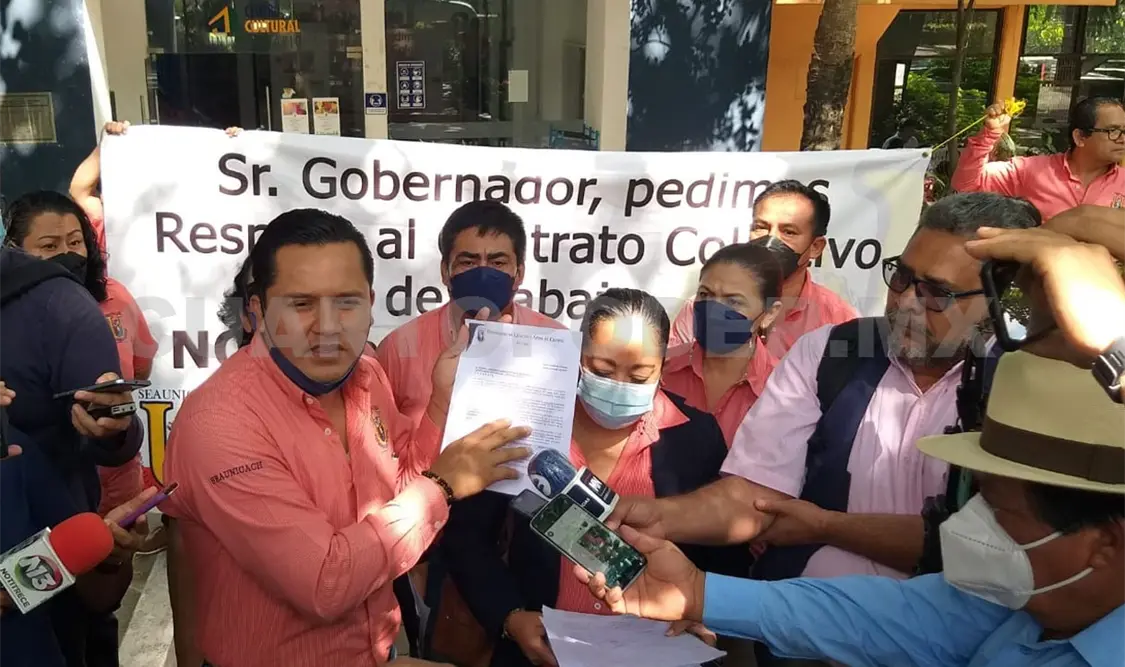 Administrativos buscan emplazamiento a huelga