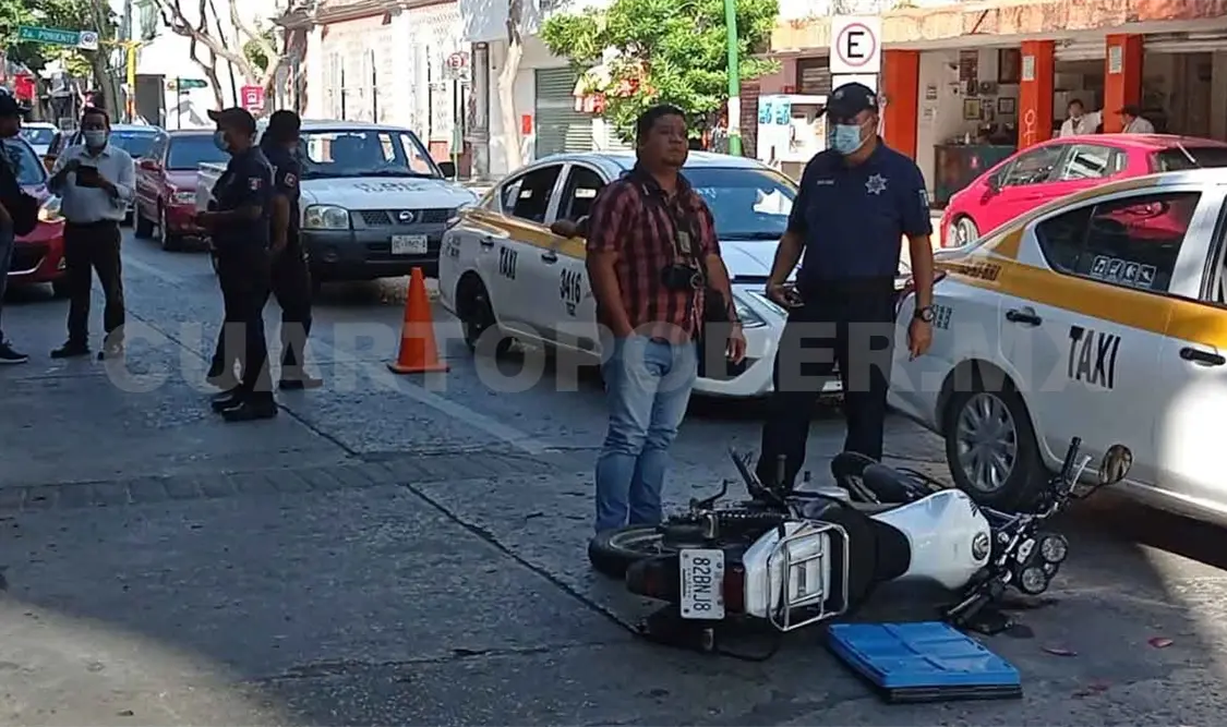 Por dar vuelta en “U” derriba a motociclista