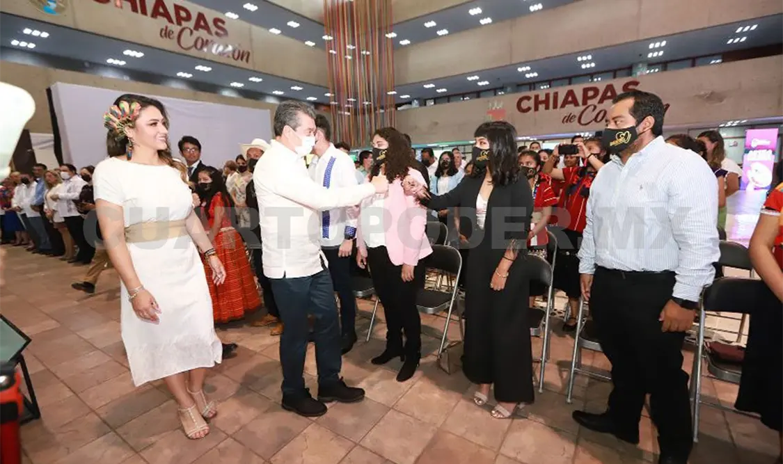 Estudiante recibe Premio Estatal de la Juventud