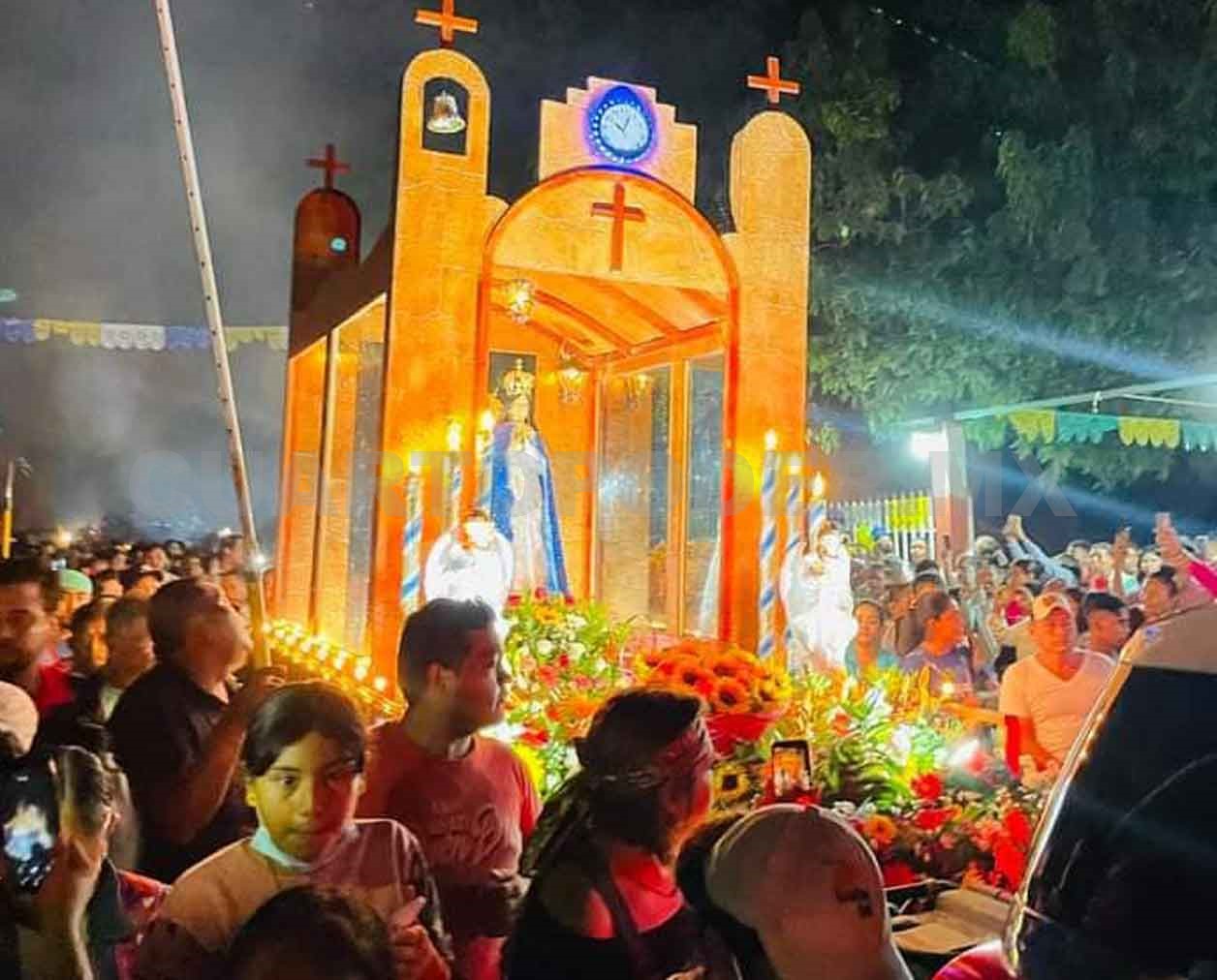 Realizan peregrinación de la virgen Margarita