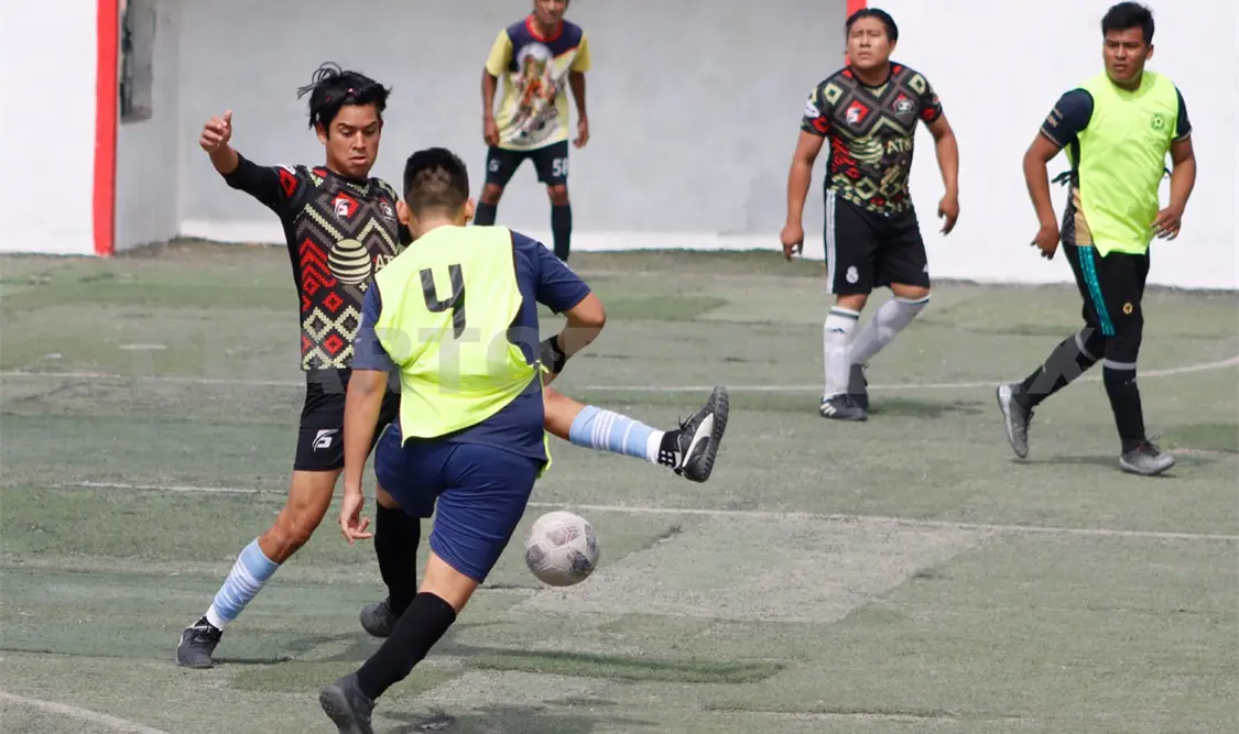 Ice-Cars impone su ley en la jornada 9