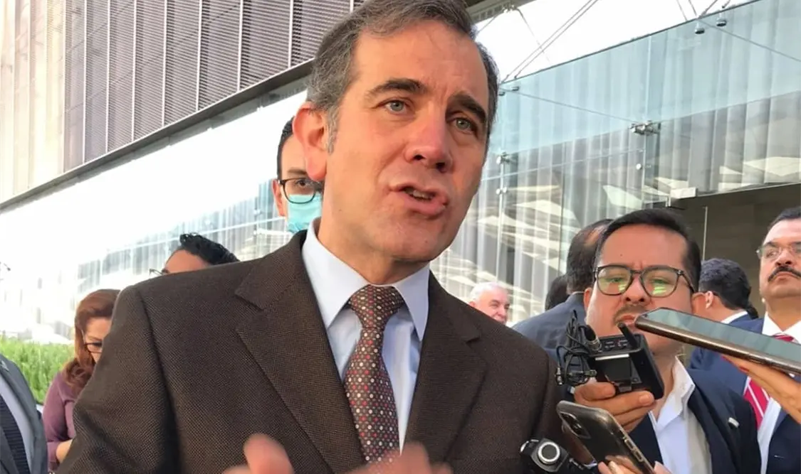 El INE vive una intensa campaña de desprestigio, apuntó Lorenzo Córdova ante empresarios. Cortesía