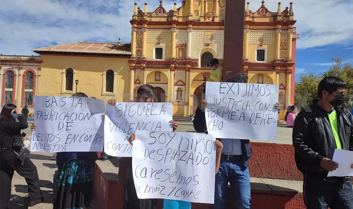 Desplazados de Santa Martha piden ayuda