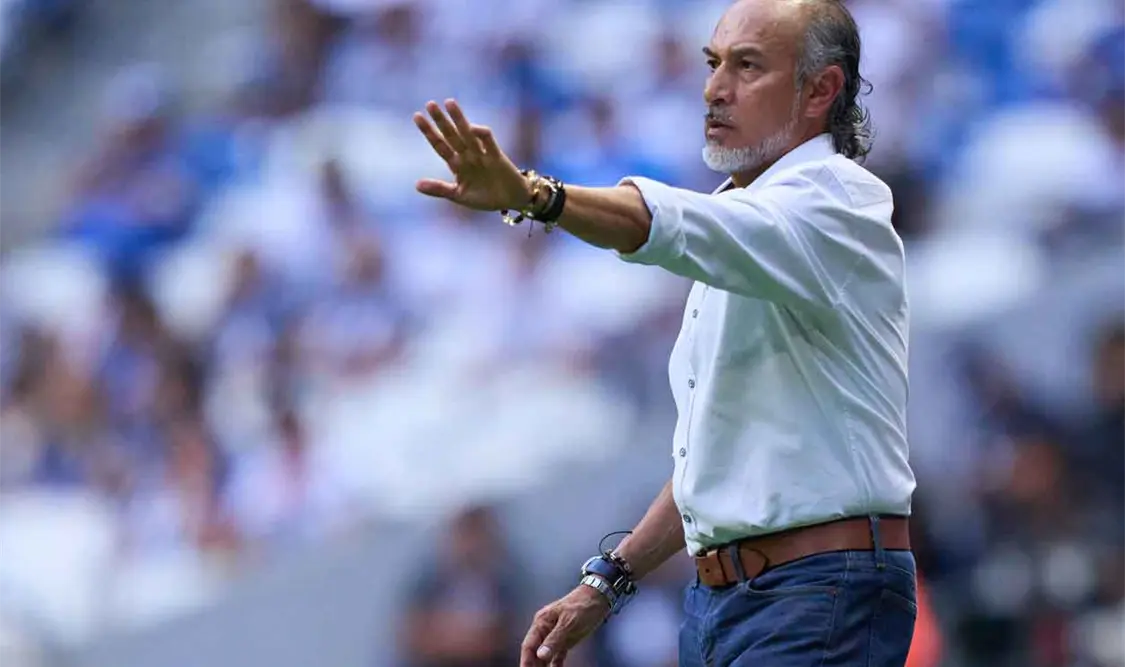 Cruz Azul mantiene al “Potro” Gutiérrez como DT