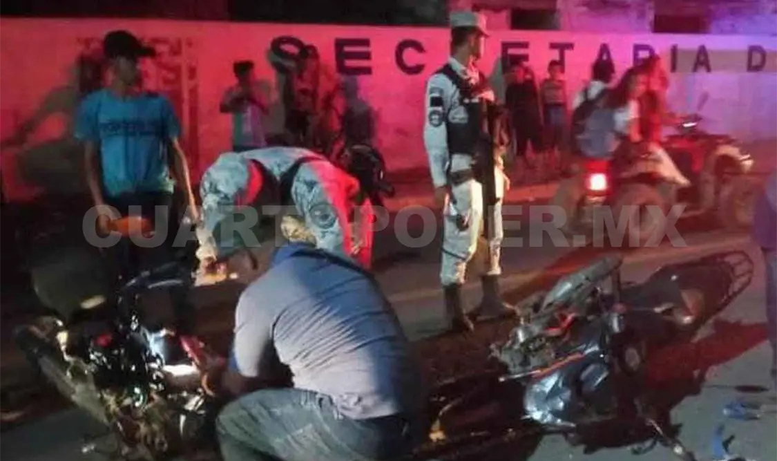 Cinco lesionados en accidente de motos