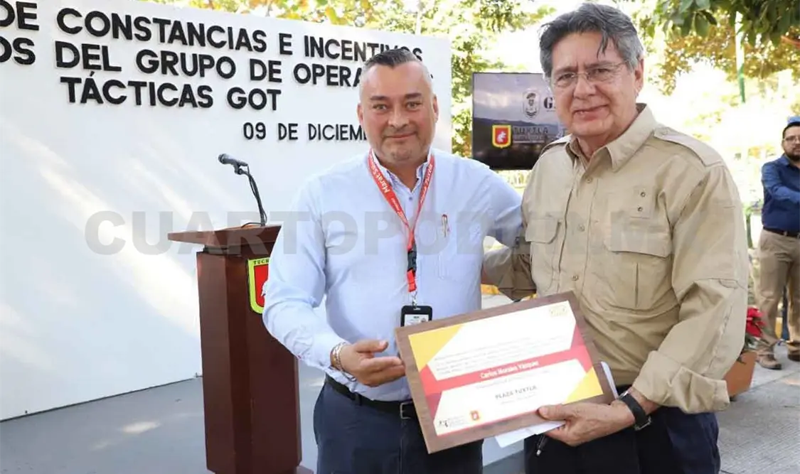 Encabeza edil entrega de constancias al GOT