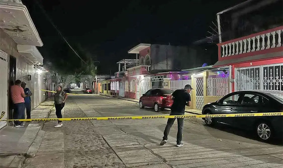Atacan a balazos una casa y un automóvil