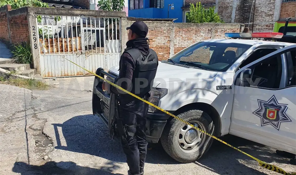 Se ahorca joven en la ventana de su casa
