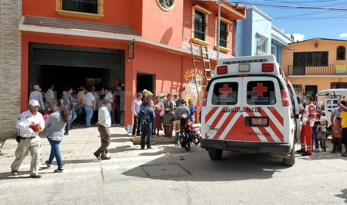 Pintor sufre una descarga eléctrica; es hospitalizado