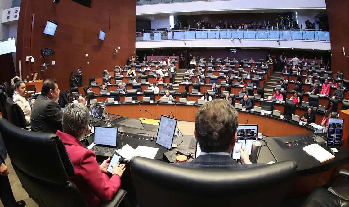 Debaten y avalan el Plan B en el Senado