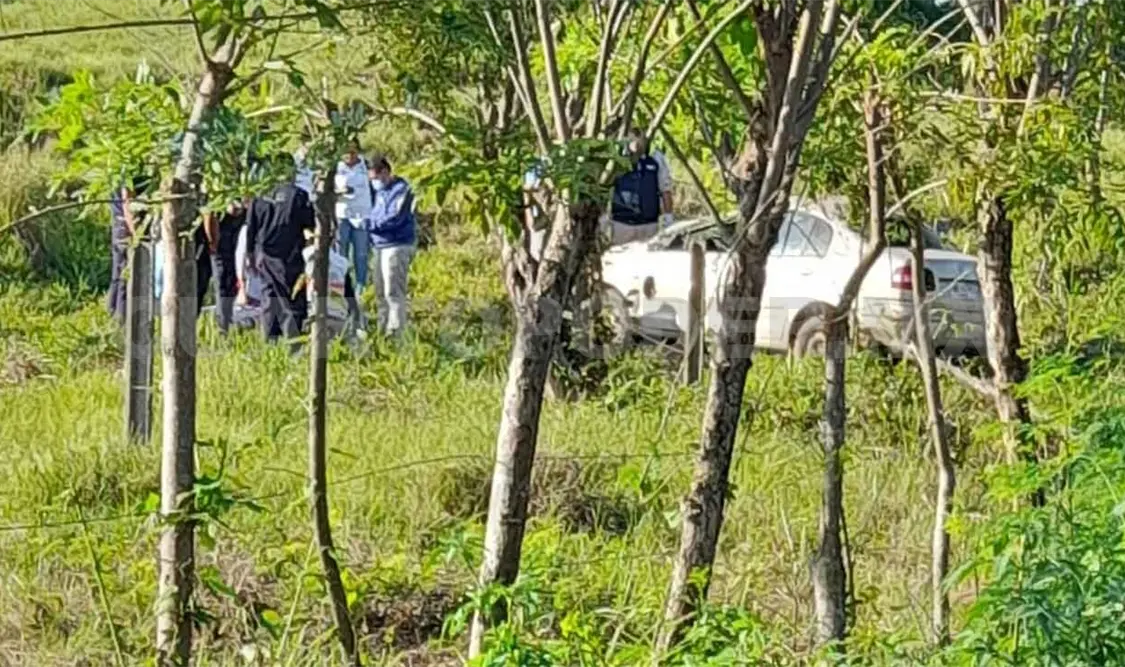 Evitó arrollar a motociclista; muere tras sufrir volcadura