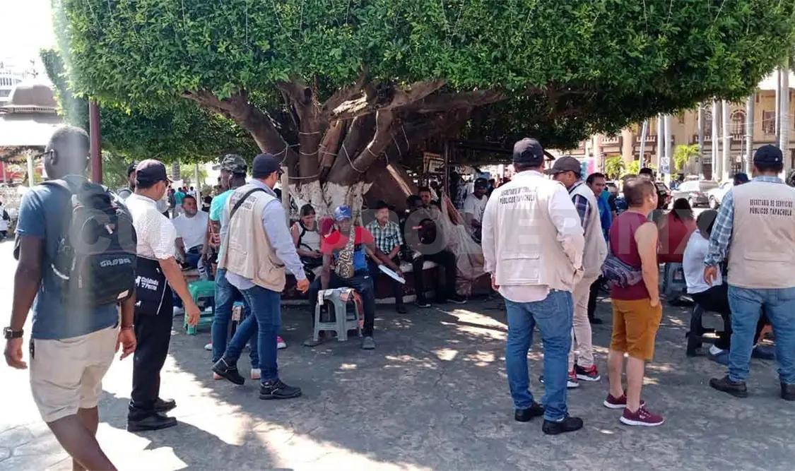 “Limpian” el parque de ambulantes extranjeros
