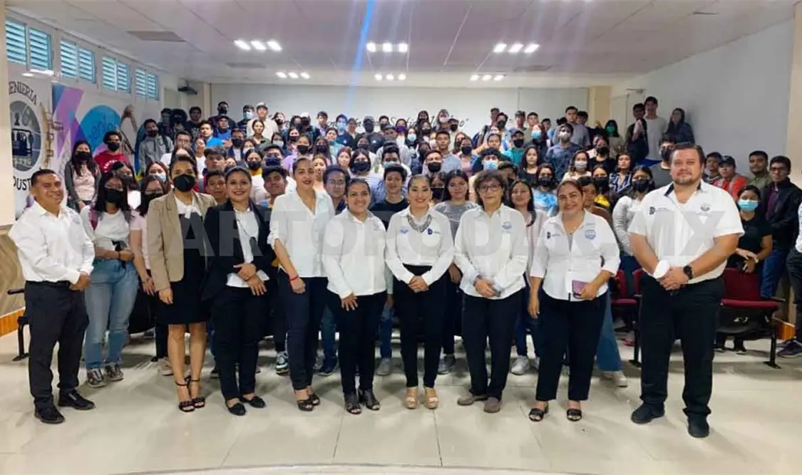 Realizan conferencias sobre cultura empresarial