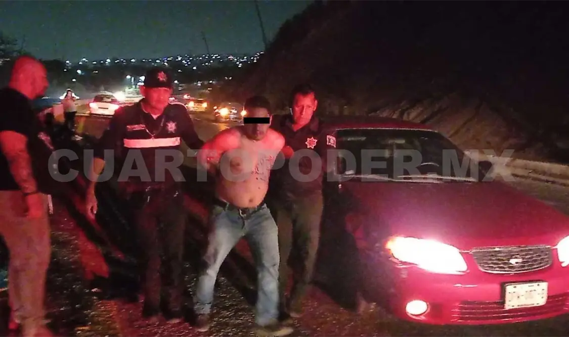 Se incorpora en sentido contrario y origina accidente