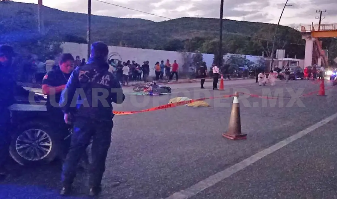 Dama motorizada muere arrollada por camioneta