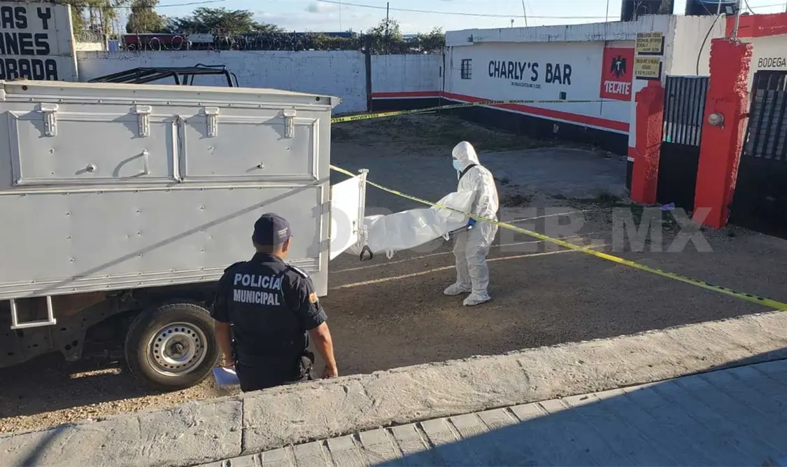 Localizan a hombre sin vida sobre un bulevar