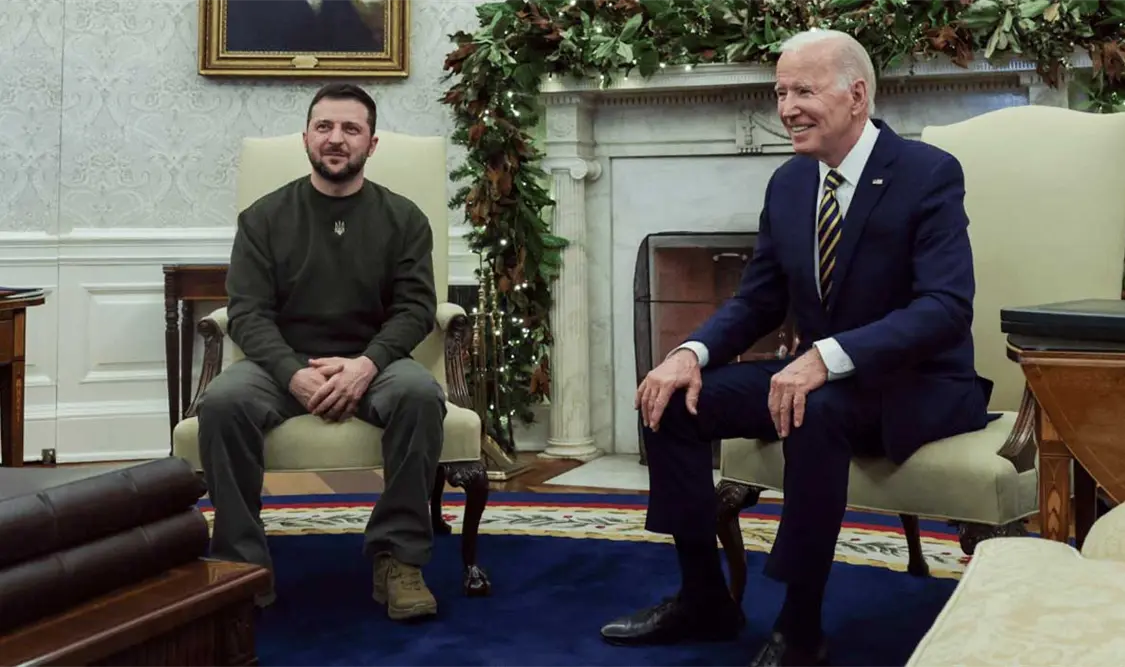 Biden promete a Zelenski que EUA ayudará a Ucrania
