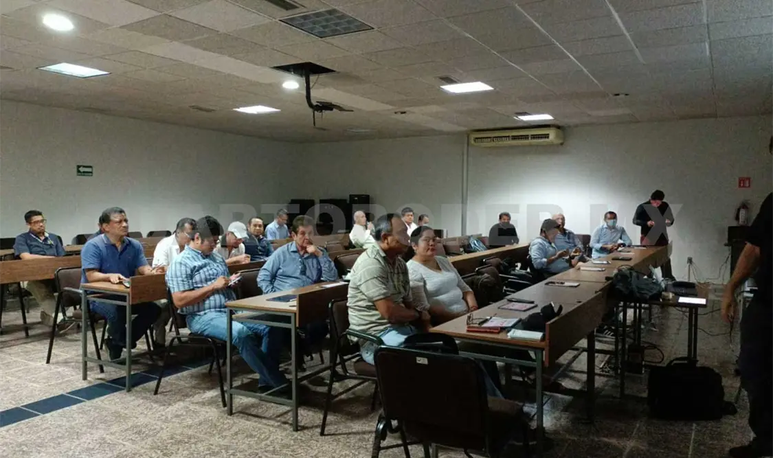 Imparten a personal docente curso de capacitación