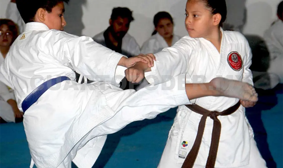 Celebran 3º examen de Kyups