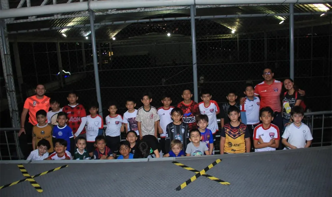 Estudiantes Tuxtla cerró sus actividades con una posada en compañía de alumnos y entrenadores. Alan Pola/CP