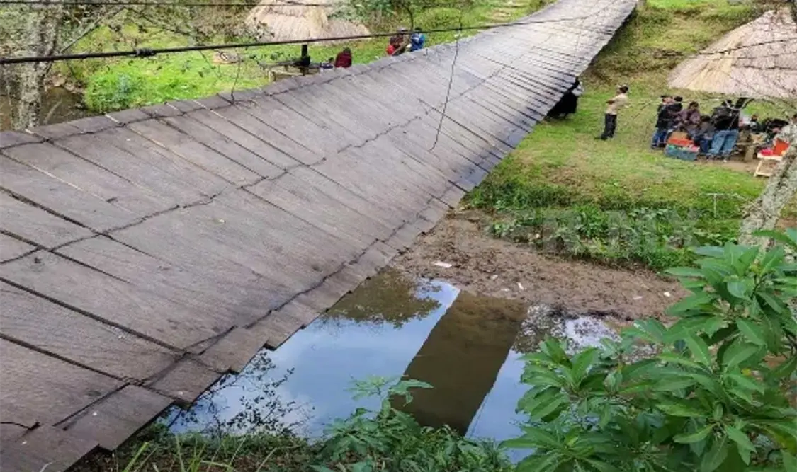 Puente colgante de centro ecoturístico se rompió