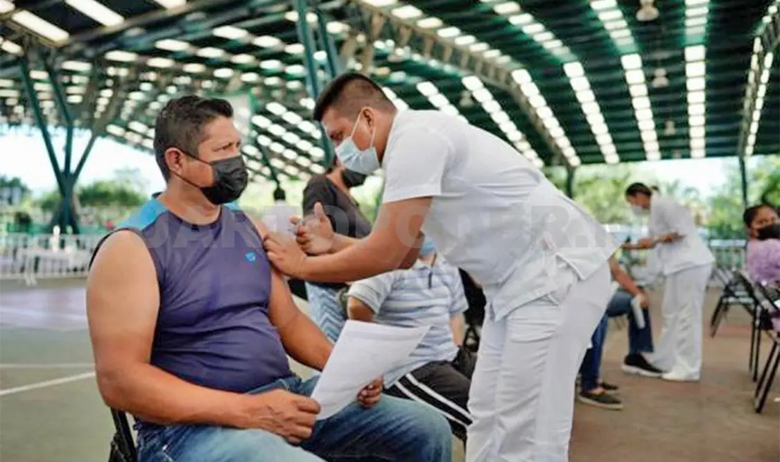 Regresa vacunación para mayores de edad