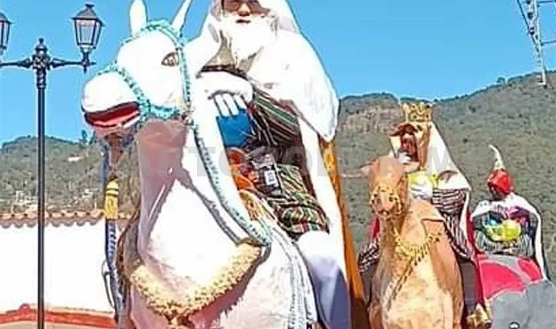 Reyes Magos recorren calles de San Cristóbal