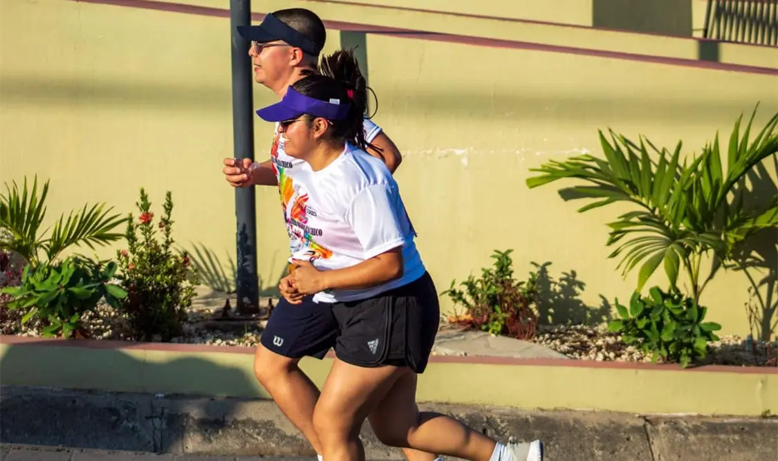 Parejas decidieron correr de manera recreativa para empezar el año de la mejor forma. Alan Pola/CP