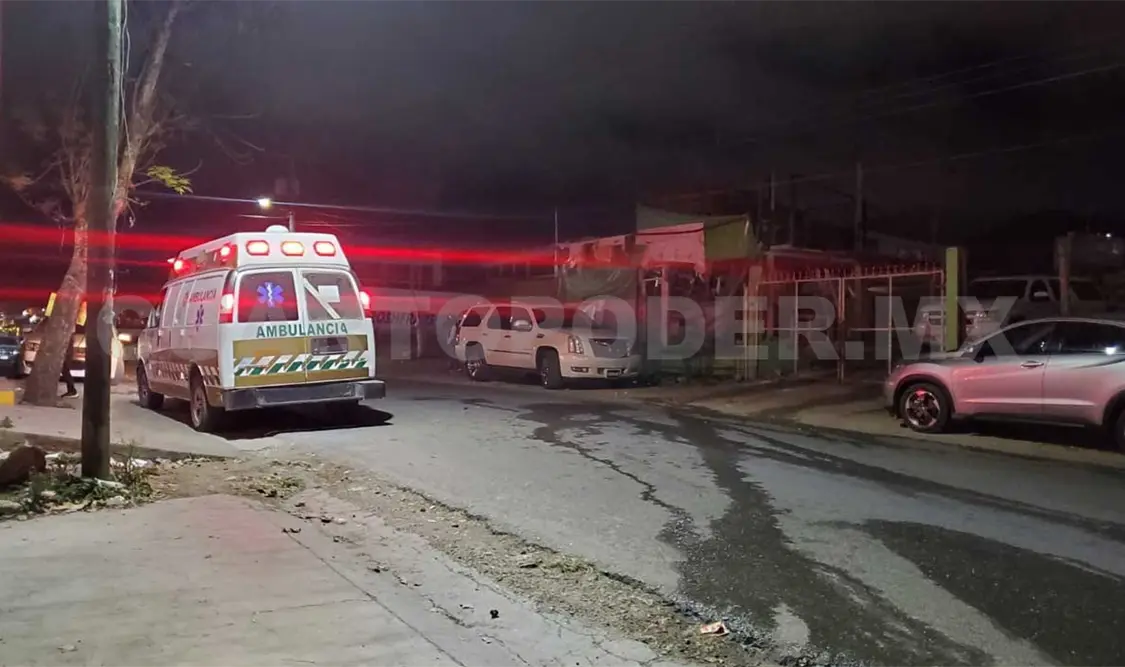 Se incendia tianguis en el barrio La Pileta; moviliza a autoridades