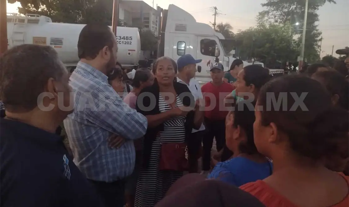 Inconformes bloquean límites entre Chiapas y Tabasco