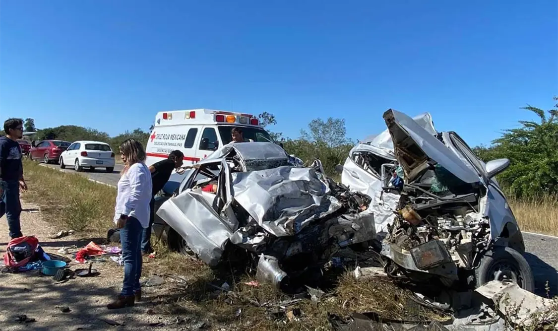 Choque deja 5 personas muertas en carretera
