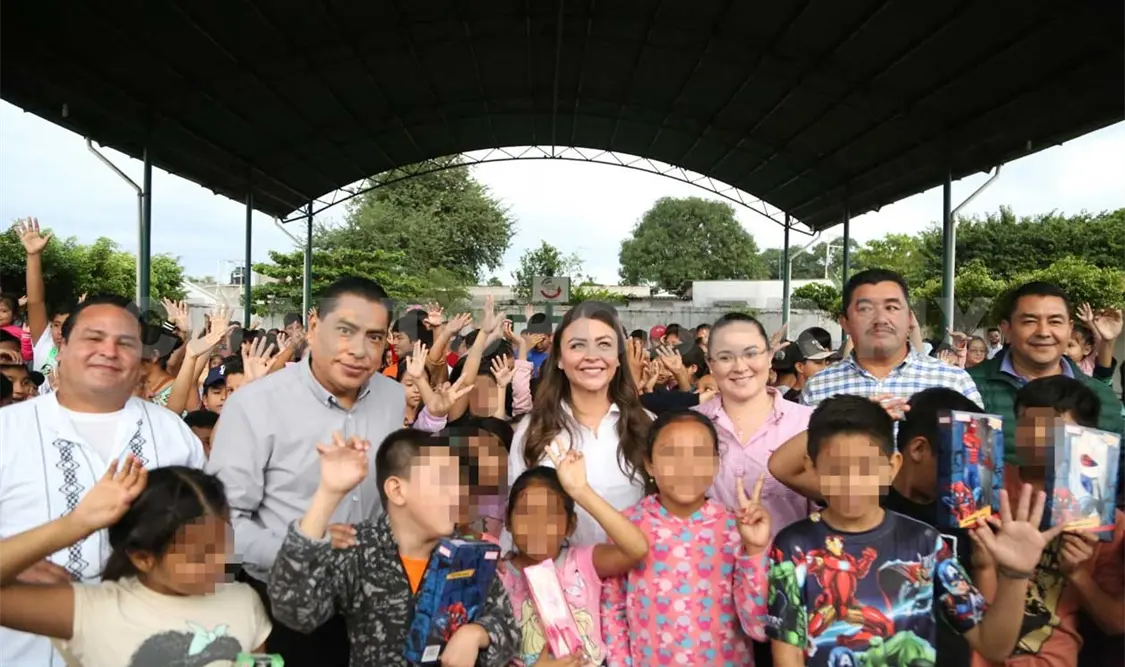 Sasil de León recorre la zona Norte del estado