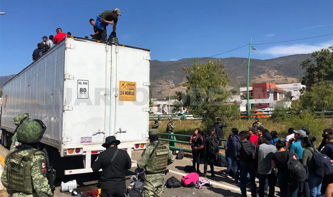 Evitan tragedia; rescatan a 250 migrantes