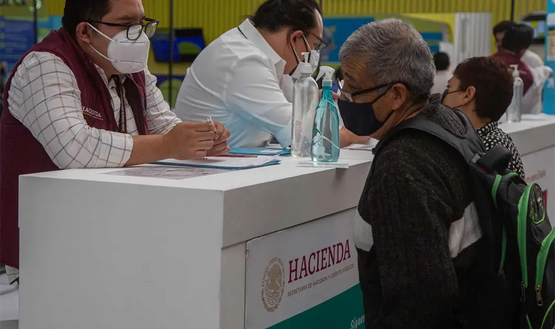 Al cierre de 2022 tres millones 98 mil mexicanos se cambiaron de Afore. Cortesía
