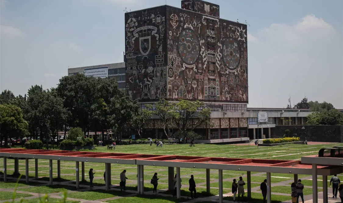 “Está bien que tengan problemas con nosotros, pero hay muchos alumnos, maestros, académicos que no coinciden con la derechización de la UNAM”, acusó López Obrador. Cortesía