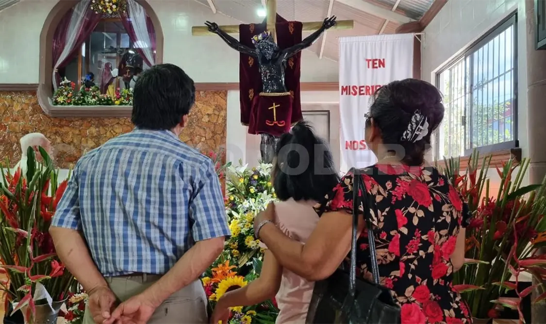Celebran al Cristo Negro de Esquipulas
