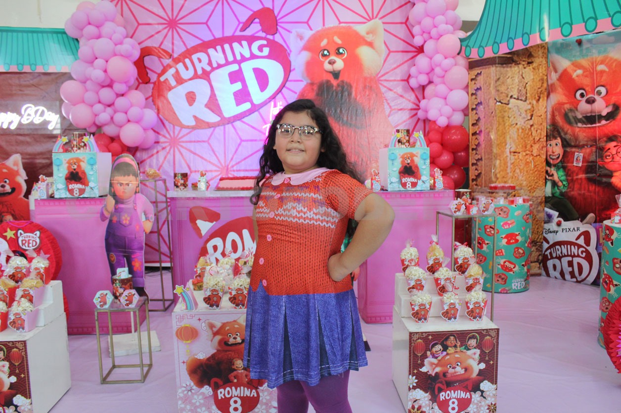 Muchas felicidades, Romina