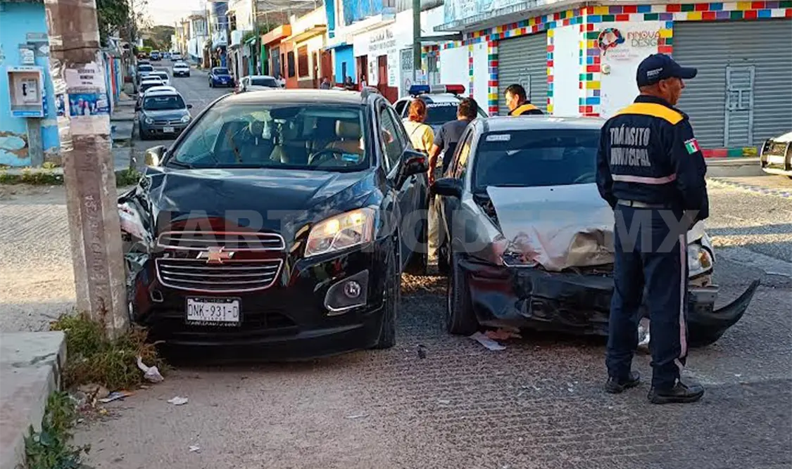 Tres lesionadas en aparatoso accidente