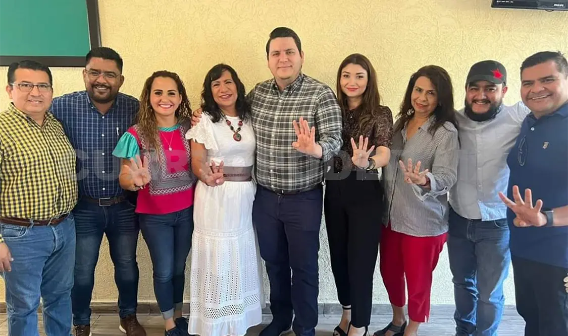 Se reúne Carlos Molina con consejeros del Distrito 7